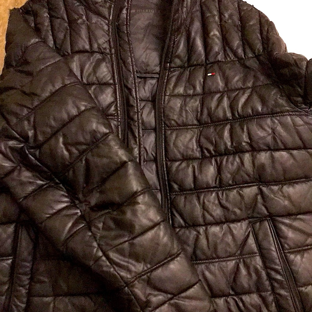 I am selling a good condition Tommy Hilfiger Jacket long sleeve.